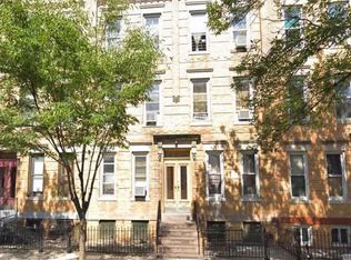 7025 66th St APT 3R, Glendale, NY 11385