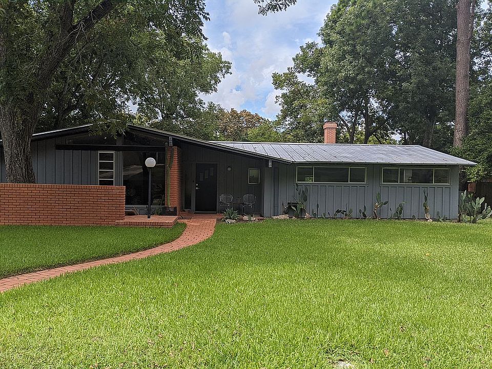 2nd image of 503 Walnut Hill Dr