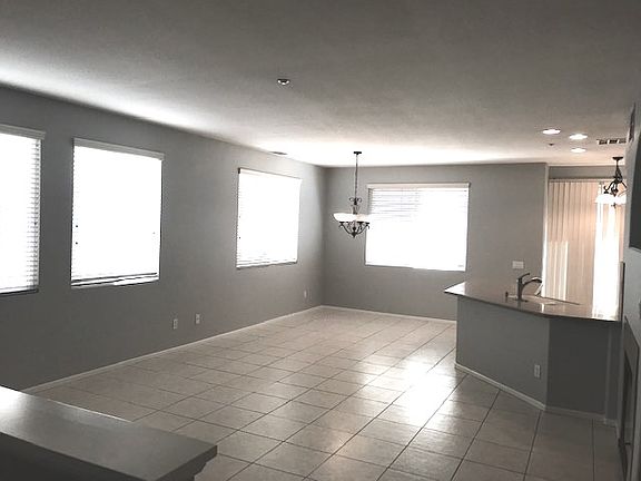 5th image of 25218 Crest Haven St Unit 1
