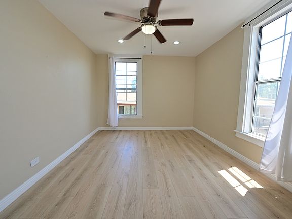 4th image of 328 E Olive Ave