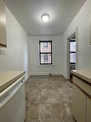 4th image of 89-10 35th Ave #B7r