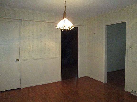 3rd image of 222 Timberlake Dr