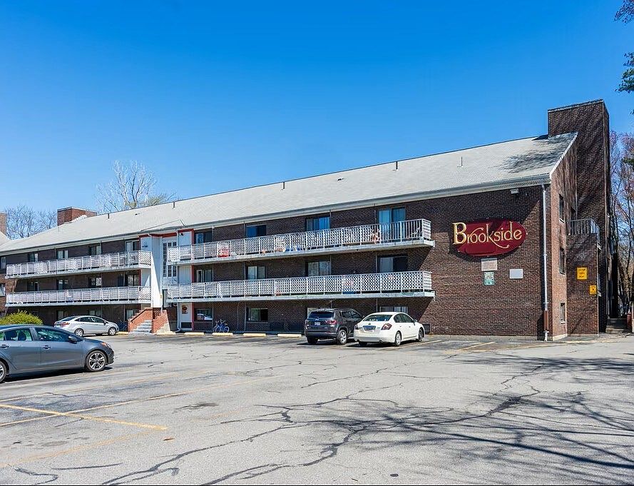 1st image of 126 Beaver St APT 56