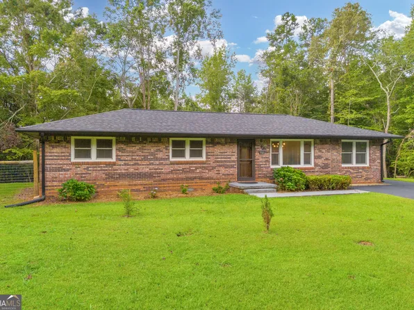 110 Riverdale Rd, Toccoa, GA 30577