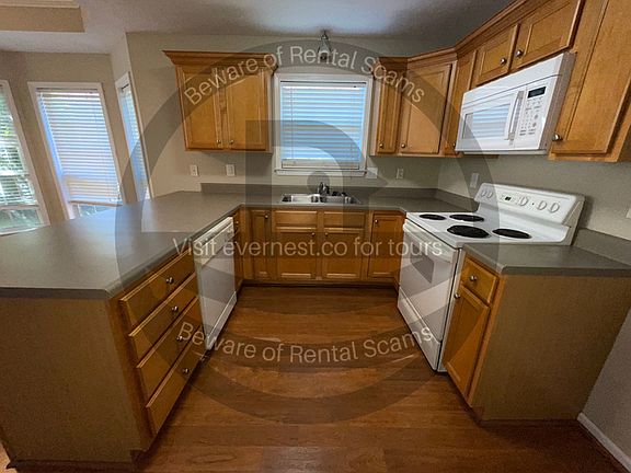 2nd image of 316 Camden Cove Cir