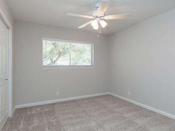 4th image of 812 Glenda Dr