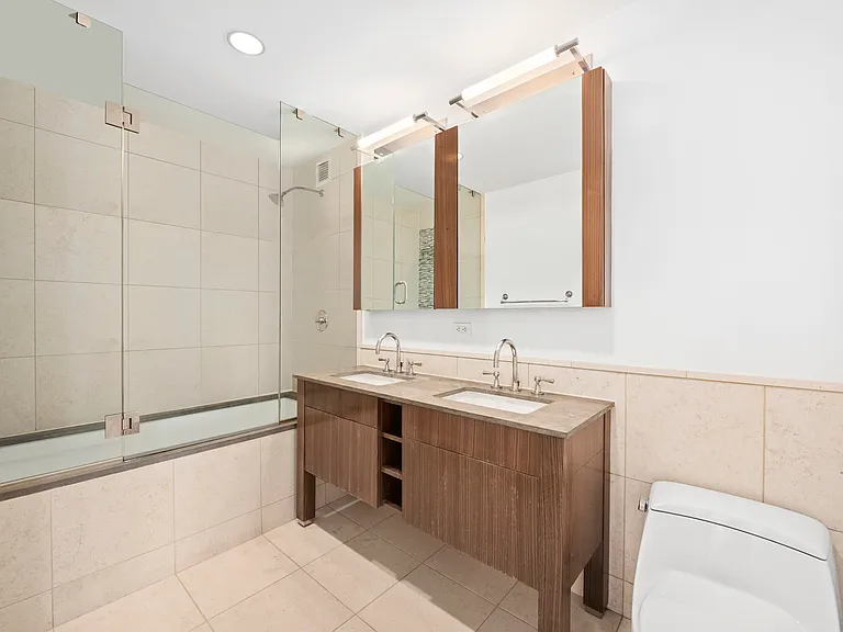 350 W 42nd St #44D — Photo 12