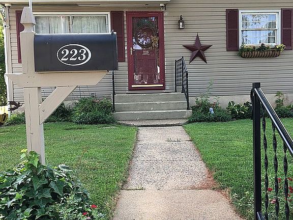 223 Lambert Front View