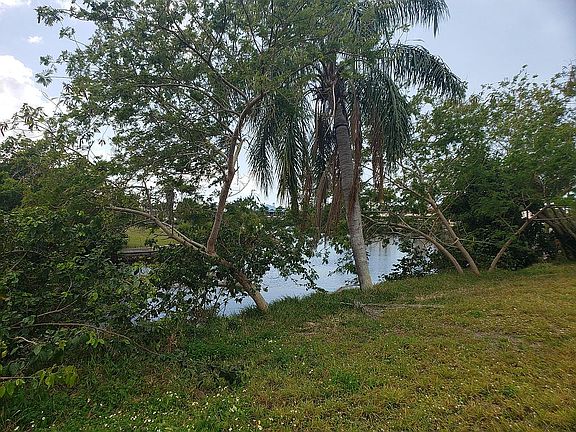 4th image of 24150 Yacht Club Blvd