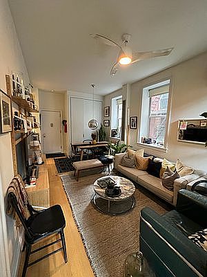 3rd image of 72 Charles St APT 1R