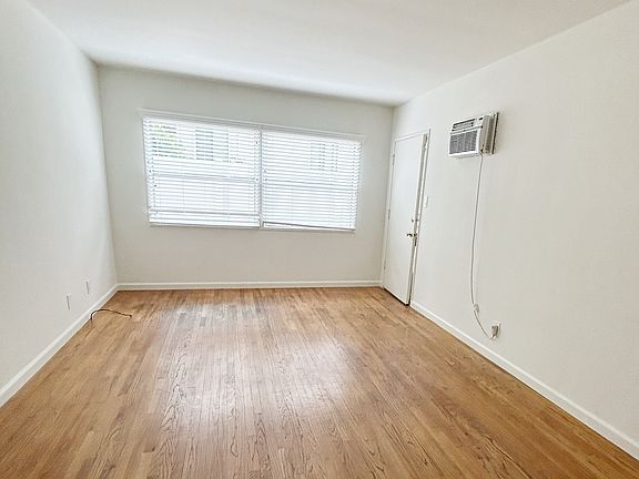 5th image of 1017 Melrose Ave APT 1