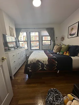 Rented by Bouklis Group | media 5