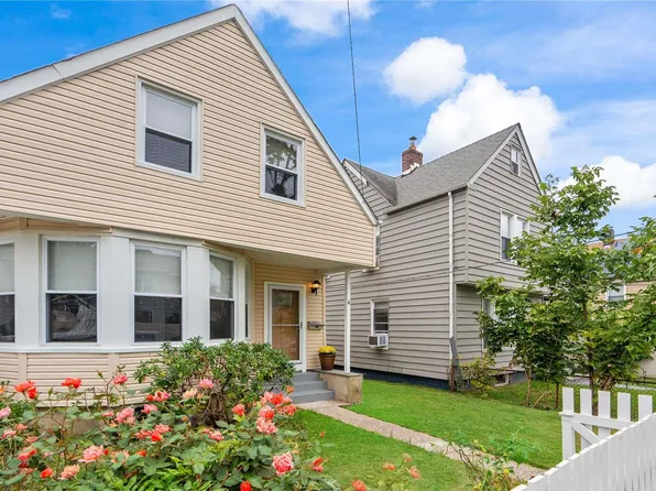 4 Elsinore Avenue, Glen Cove, NY 11542