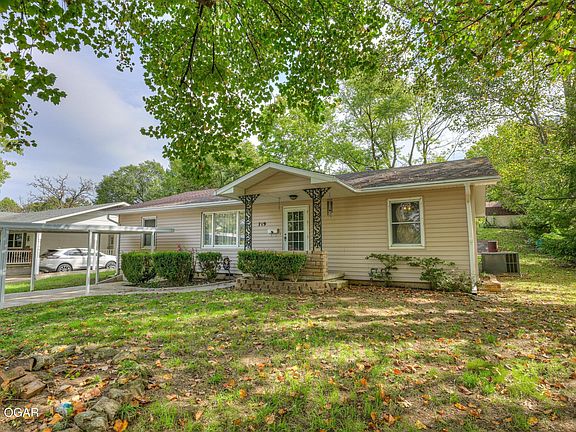 2nd image of 719 Terrace Pl