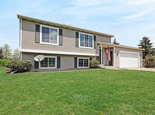 11755 Misty Ln, Holland, MI 49424