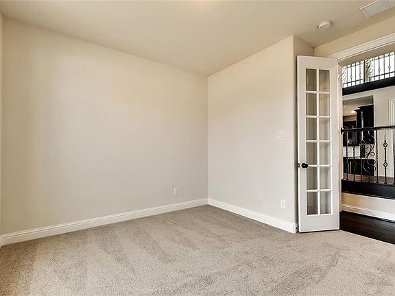 4th image of 3504 Oakstone Dr