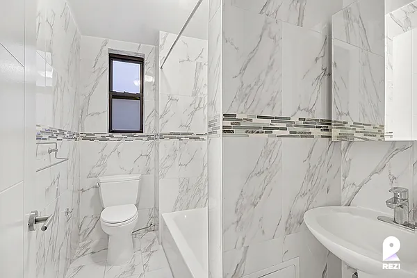 Rented by REZI | media 119