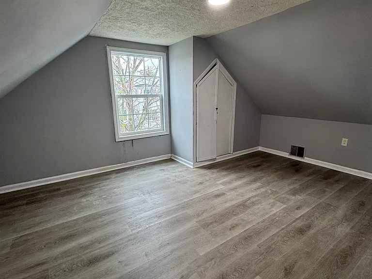 52-54 Ives Ct #3 — Photo 31