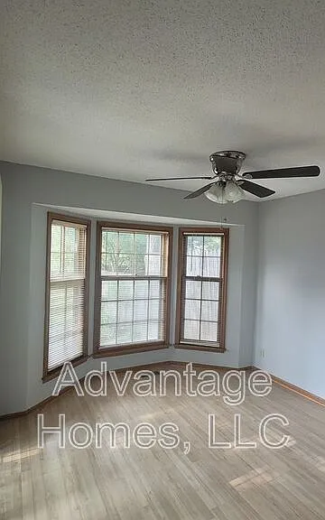 10701 W 115th Ter — Photo 37