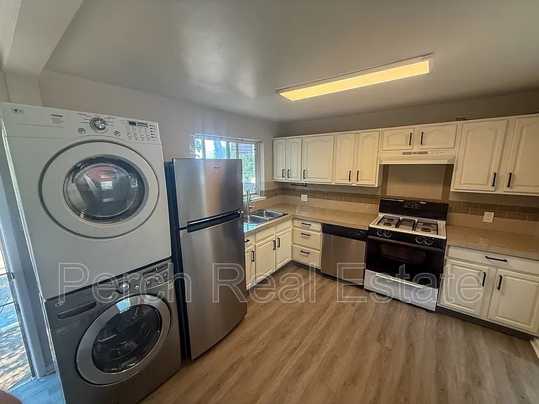 954 Winona Ct — Photo 14