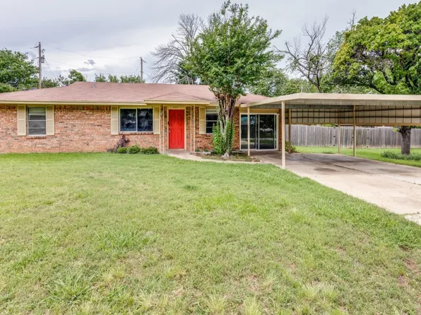 325 Walnut Ave, Azle, TX 76020
