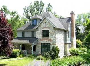 3239 Arapahoe Rd, Pittsburgh, PA 15241