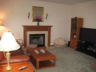 4th image of 1065 Painted Lakes Ct
