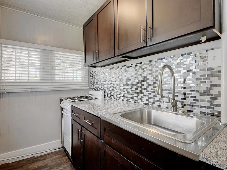 903 Shoal Cliff Ct — Photo 21