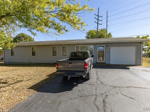 703 1st St, Park Hills, MO 63601
