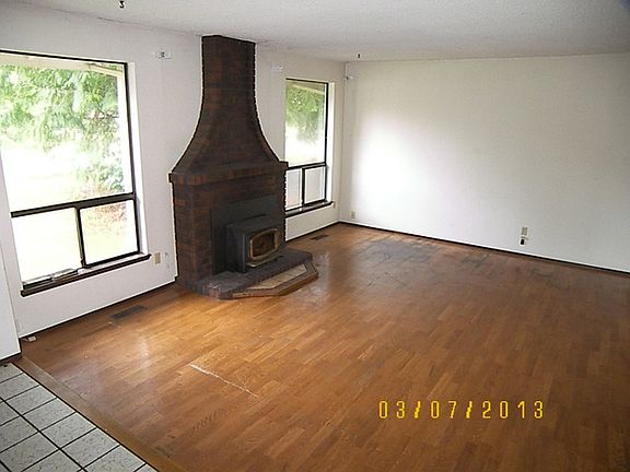 5th image of 3501 NE Arrowhead Dr