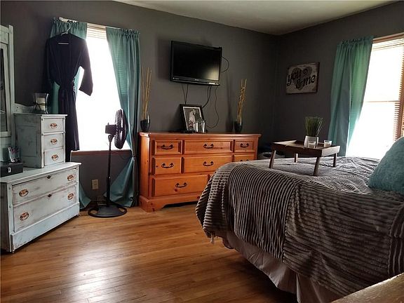5th image of 514 N 2nd St