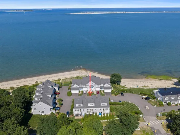 60 Robbins Rd APT 25, Plymouth, MA 02360