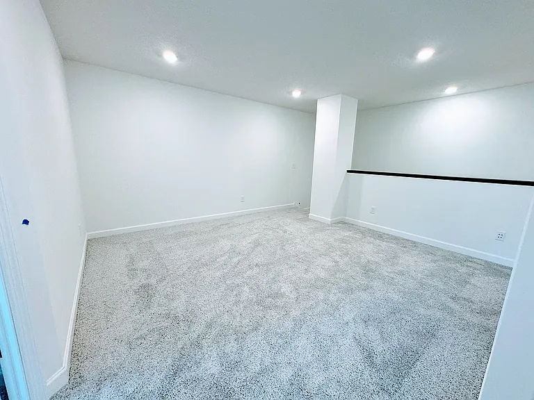 Upper level - Loft area