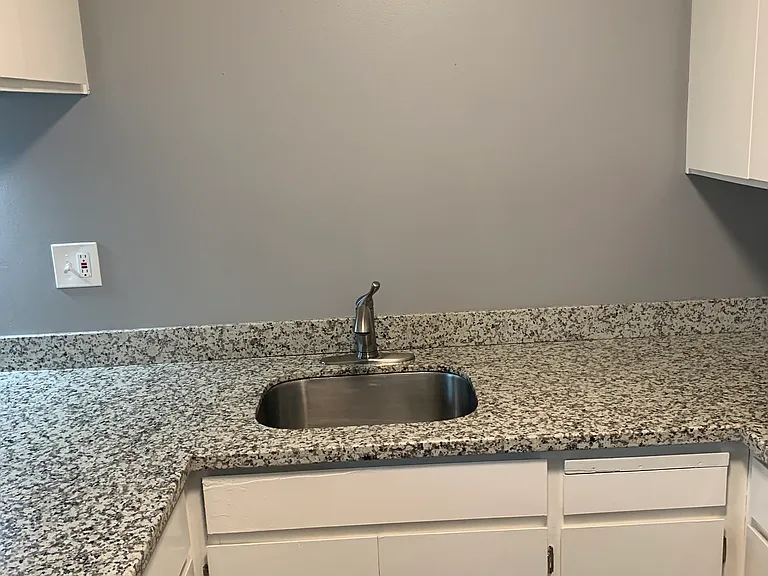 491 Courtland Dr #5 — Photo 15