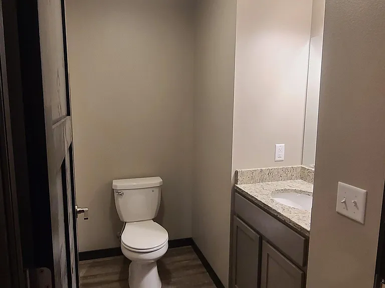 1668 Hong St — Photo 5
