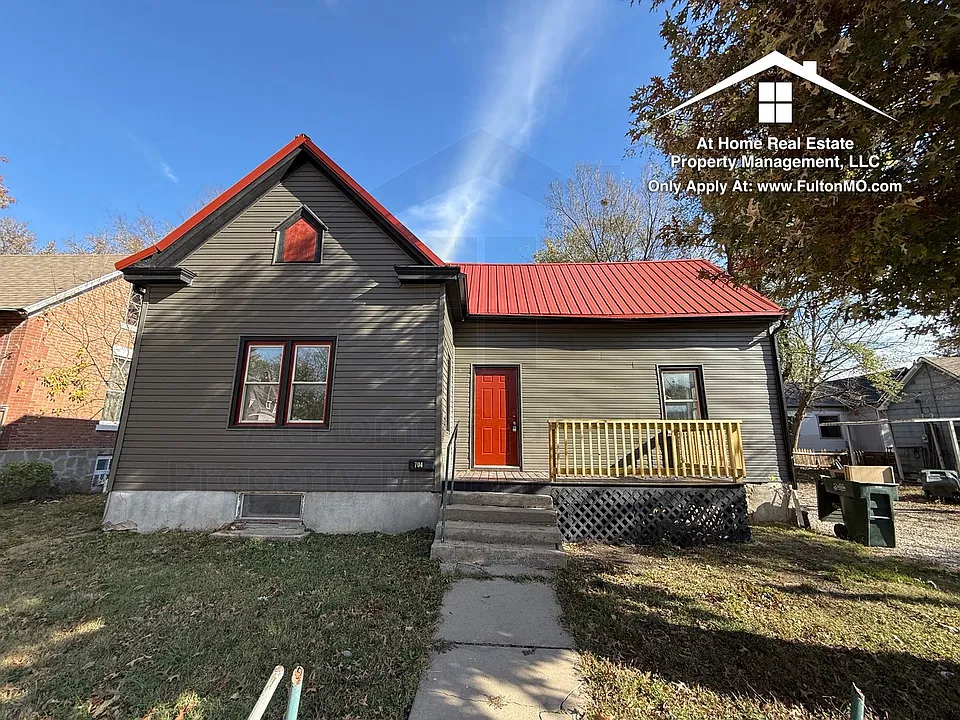 704 Jefferson St