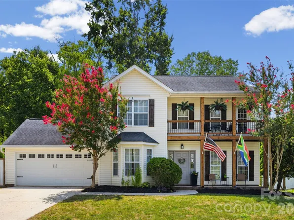 102 Nims Spring Dr, Fort Mill, SC 29715