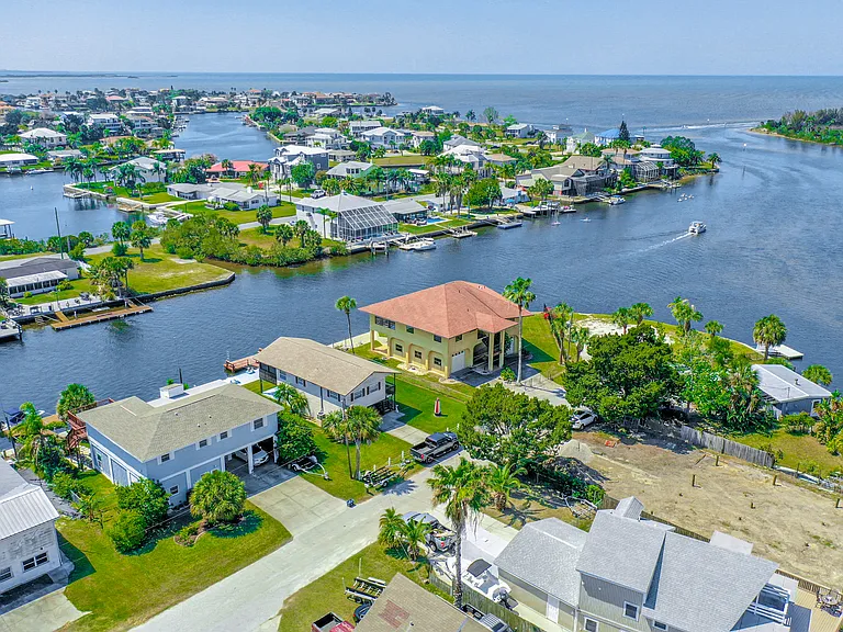 3272 Minnow Creek Dr — Photo 47