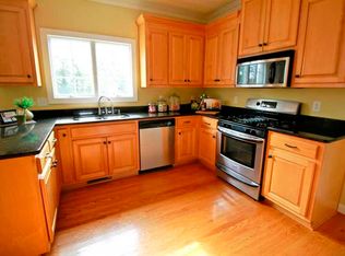 21 Smith St, Poquoson, VA 23662