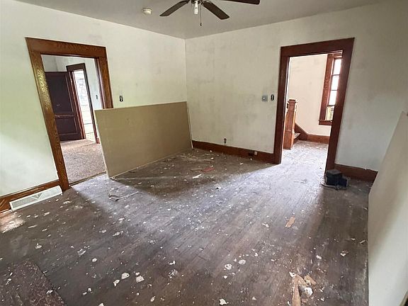 3rd image of 501 Grant Ave