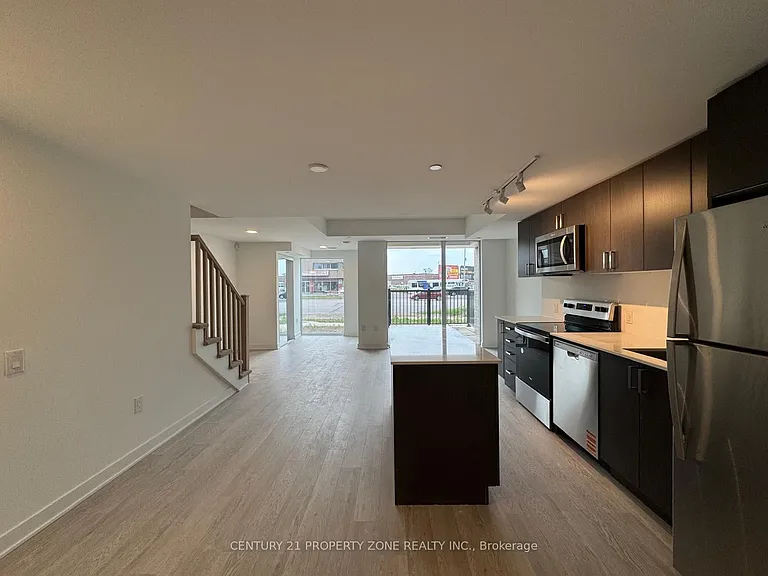 2782 Barton St E #102 — Photo 1