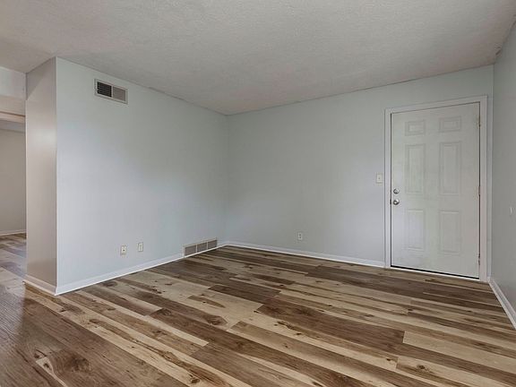 5th image of 1704 Sadie Ln APT 5