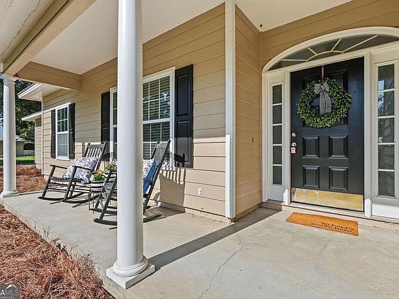 3rd image of 125 Pleasant Way