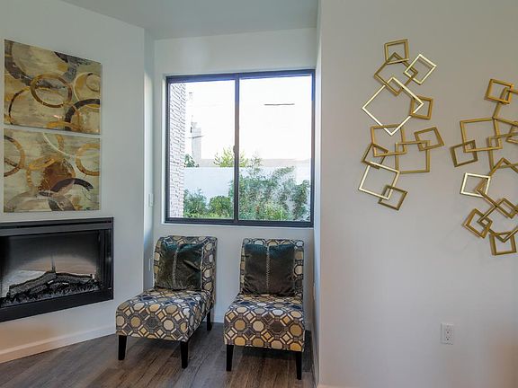 3rd image of 165 N Sierra Bonita Ave #2
