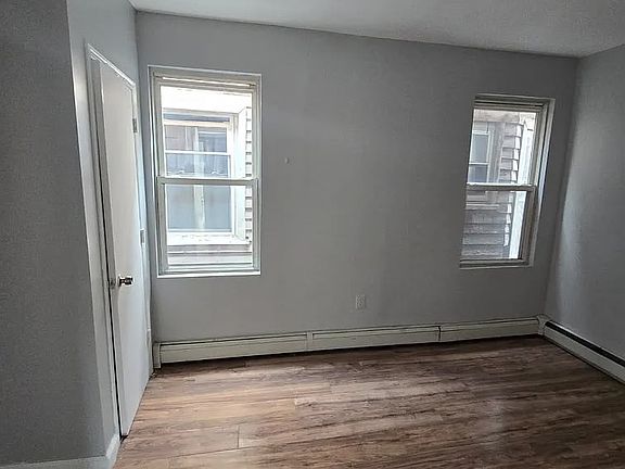 4th image of 133 Elizabeth Ave #3F