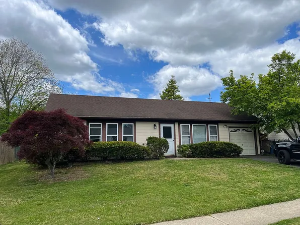 182 Village Dr, Barnegat, NJ 08005