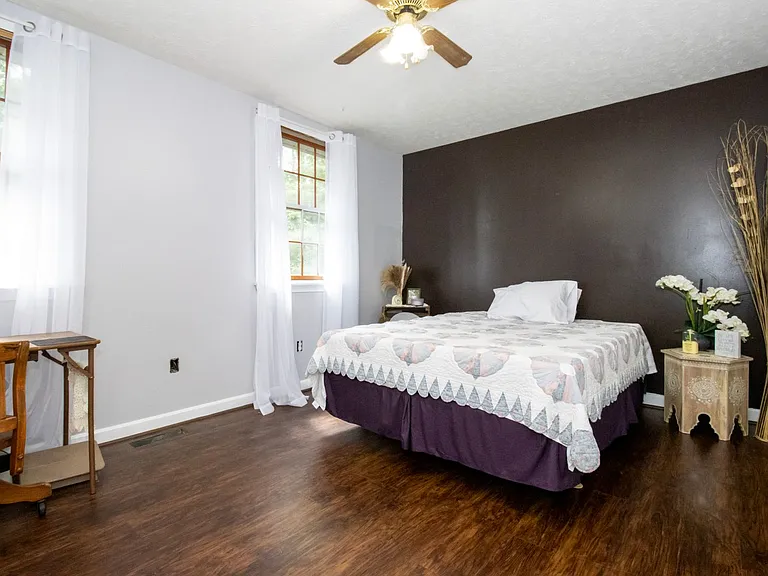 9990 Fraze Rd — Photo 18