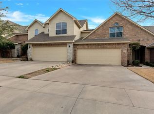 137 Emma Call Ct, Decatur, TX 76234