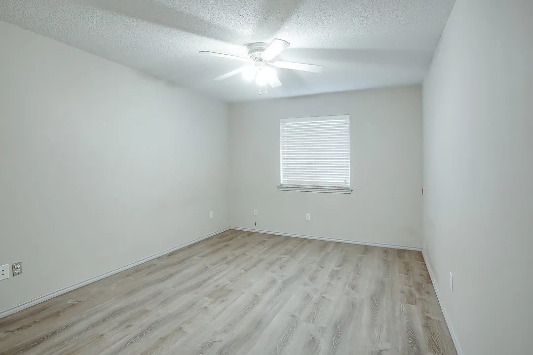 2 bed, 1179 sqft, $1,150 — Photo 4
