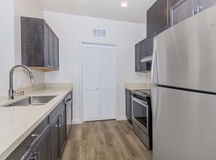 925 W Lathrop Rd #135, Manteca, CA 95336